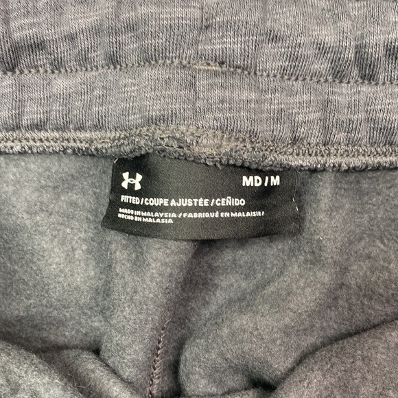 Under Armour Gray Black Workout Fitness Shorts Size Medium - Picture 6 of 7